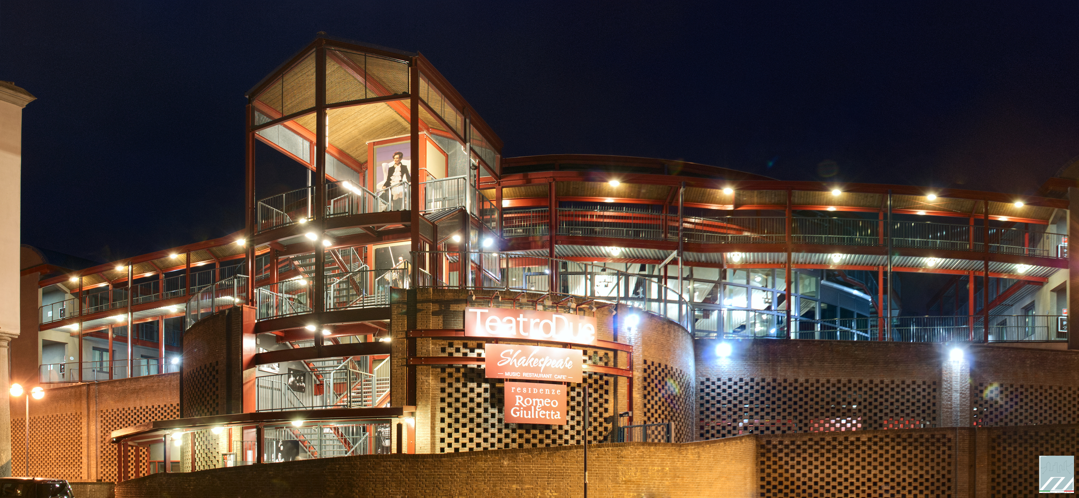 Vista complessiva lato ingresso